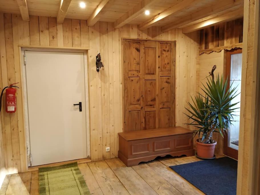 Upcycling Appartement Fischl - Nachhaltig Und Kreativ Wohnen Fuer Gross Und Klein Jenbach Exterior foto